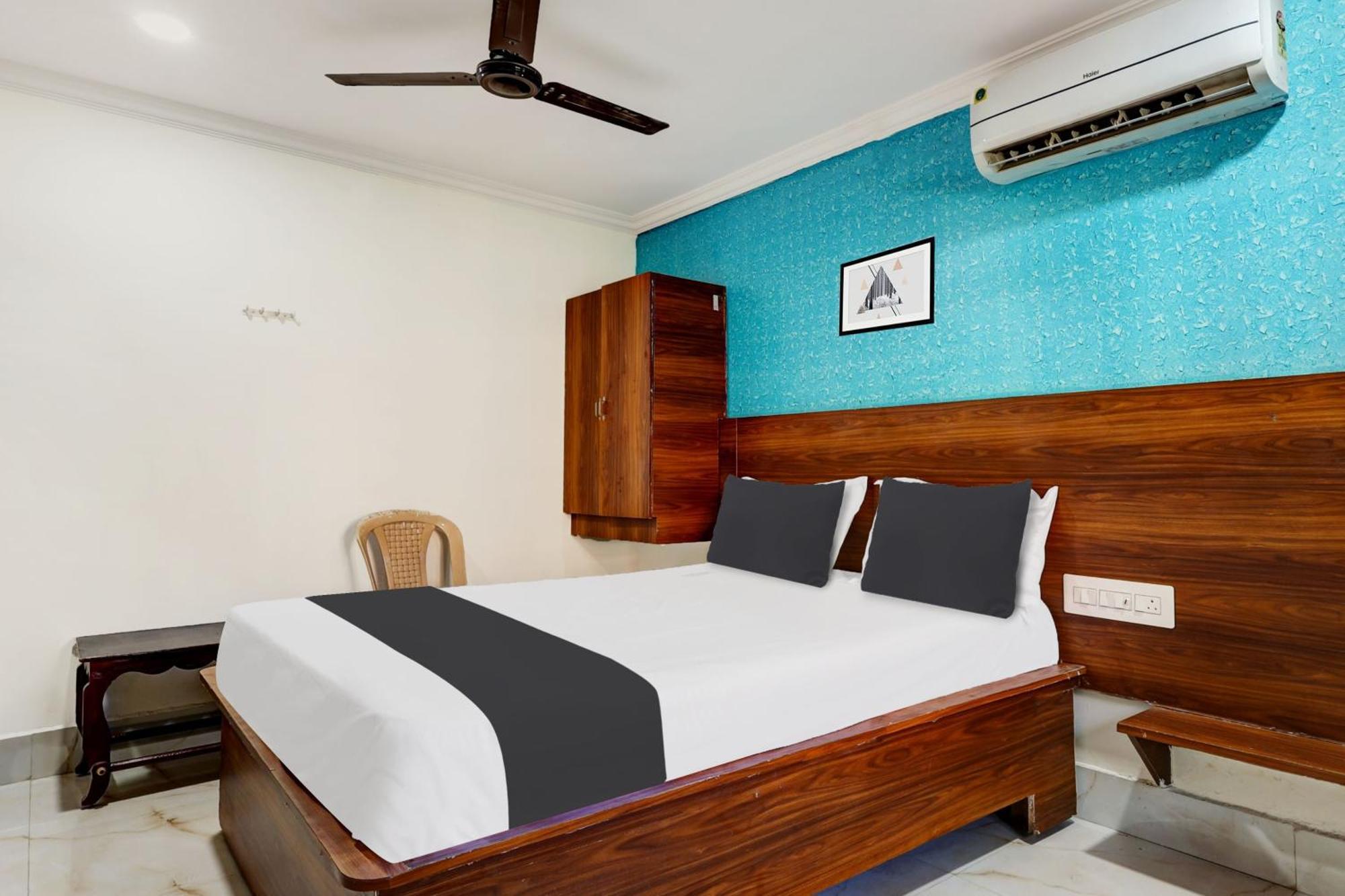 Hotel O Gangothri Lodge Вишакхапатнам Экстерьер фото